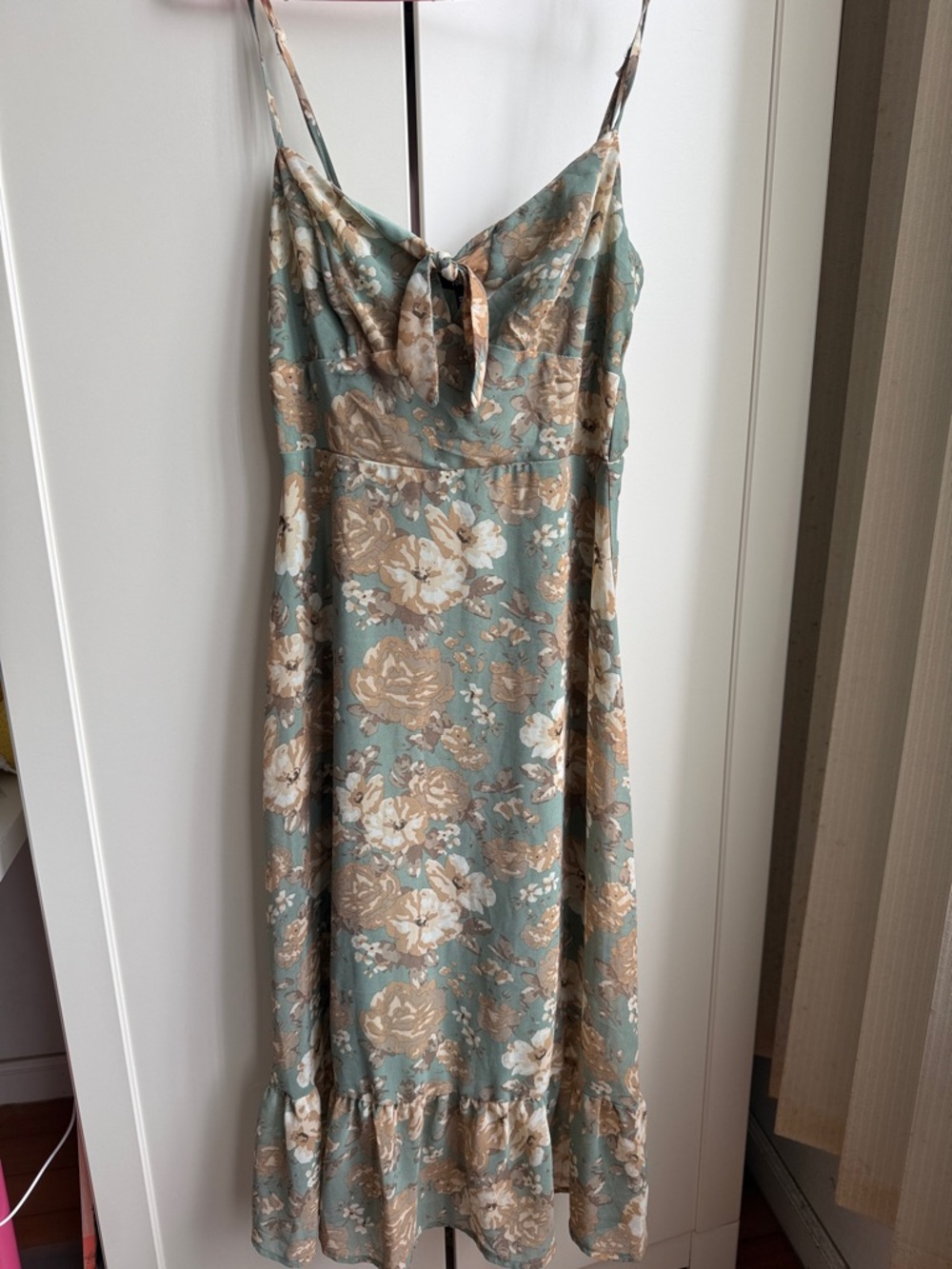 NWT Forever 21 Sage Green Floral Midi Dress with Beige Accents